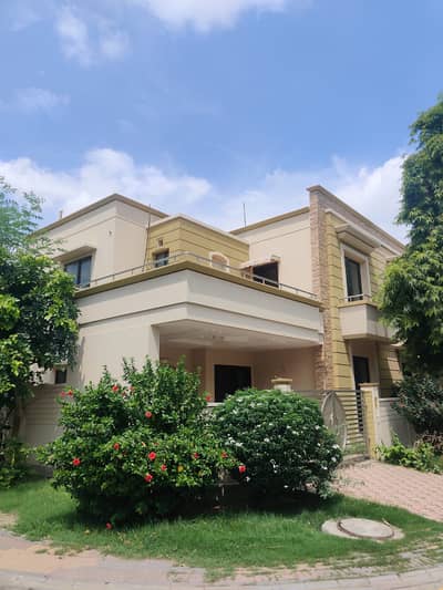 10 MARLA HOUSE FOR RENT