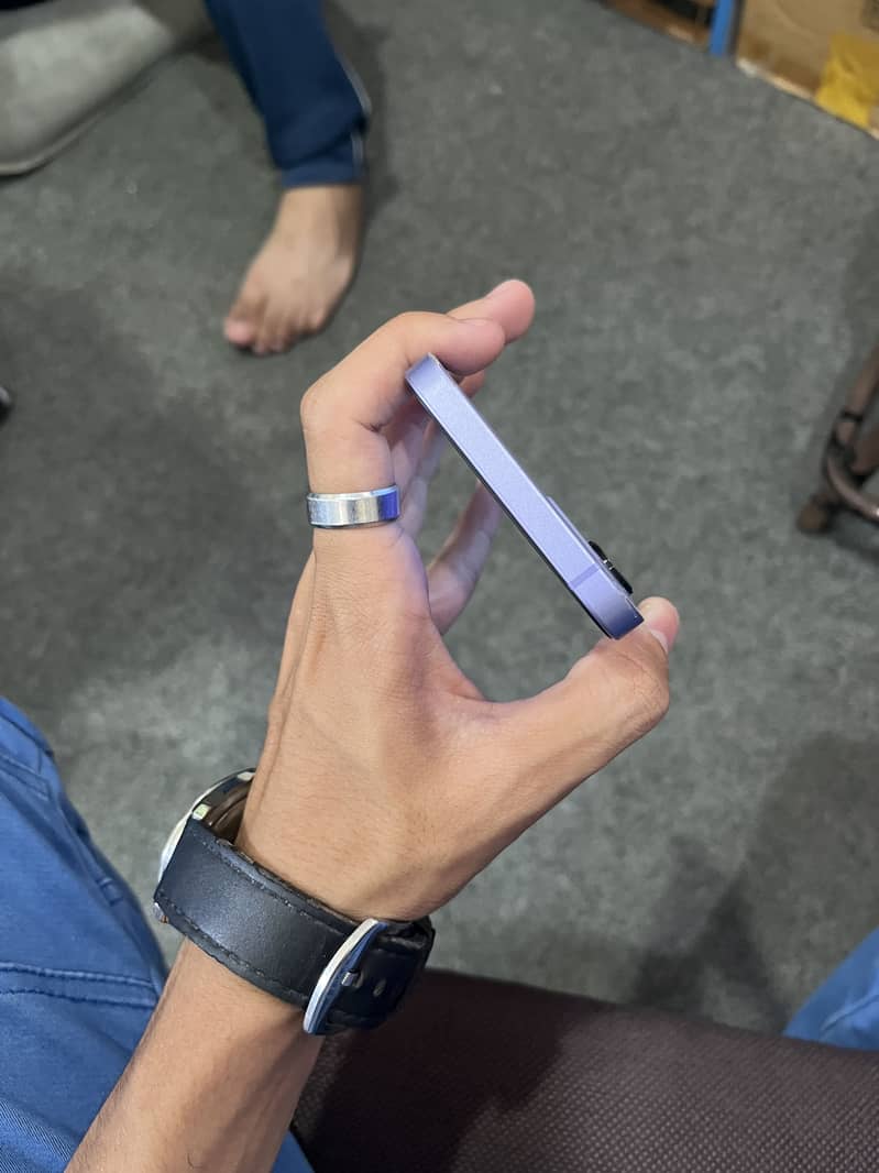 Apple iPhone 12 1