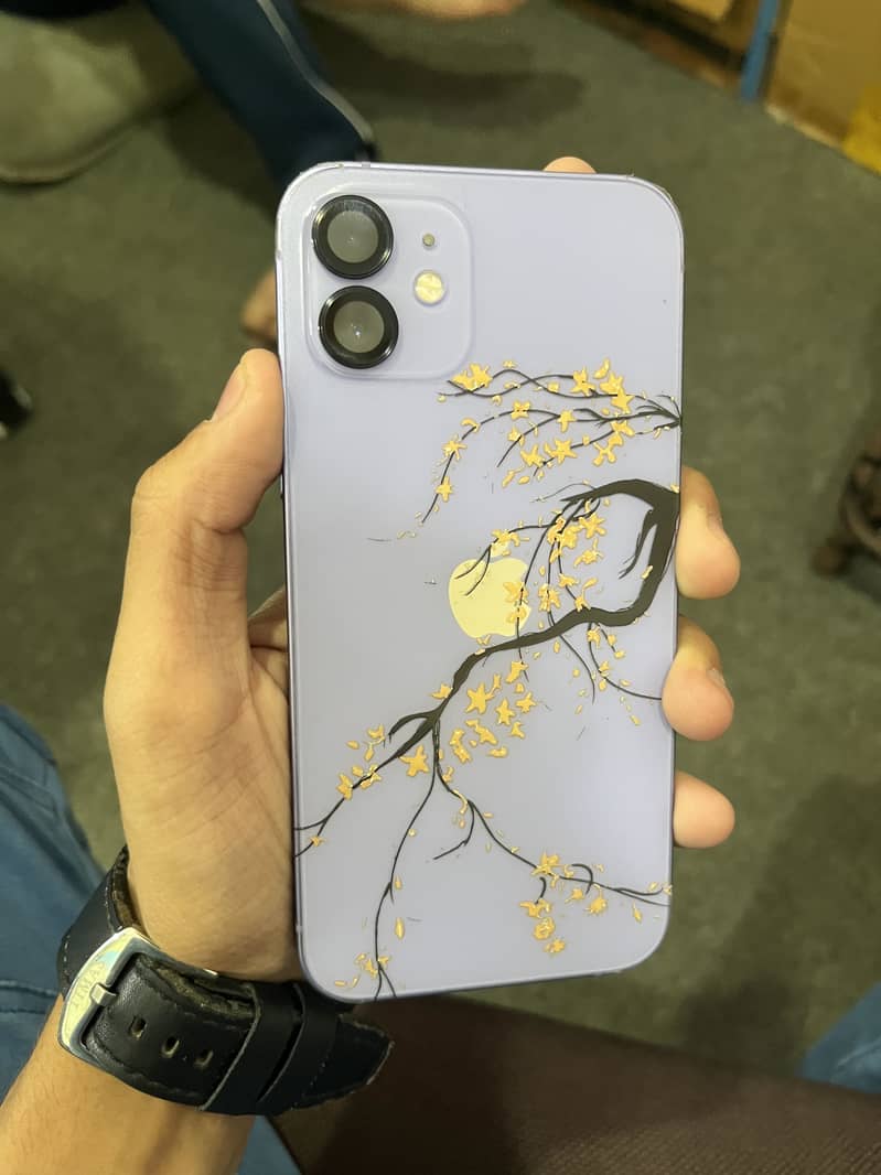 Apple iPhone 12 2