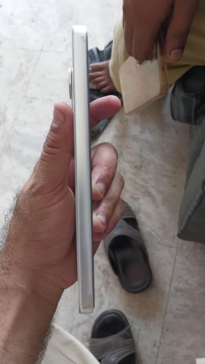 Vivo Y400