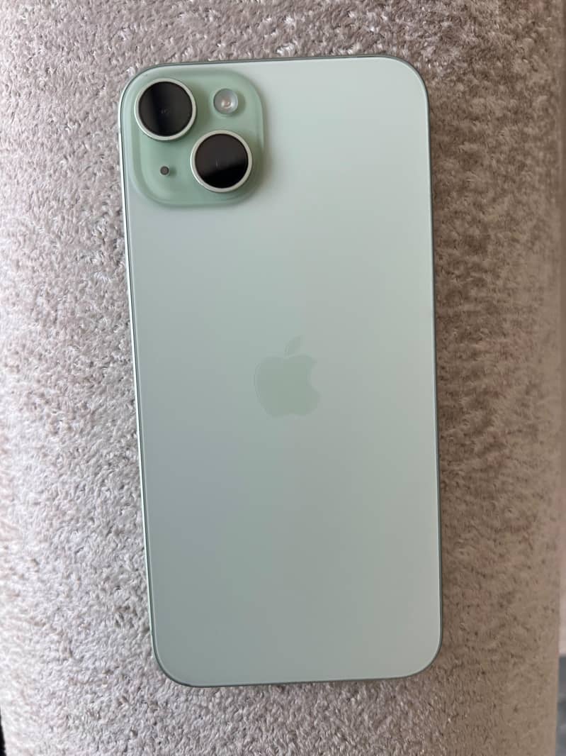 Apple iPhone 15 plus 4