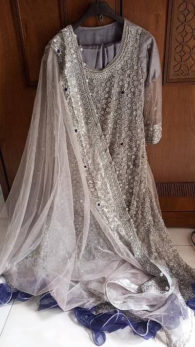beautiful heavy mecsy with flare only wear once new