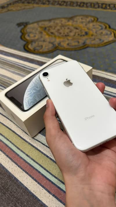 Apple iPhone XR