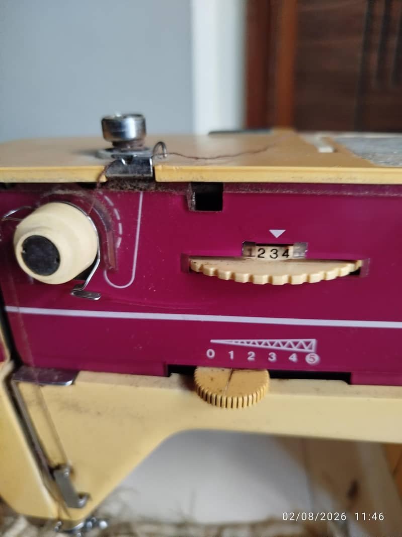 Sewing Machine  Singer 7