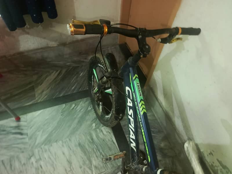 MODEL (2025) 2