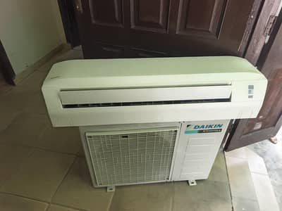 Daikin Inverter AC 1.5 ton made in Malaysia