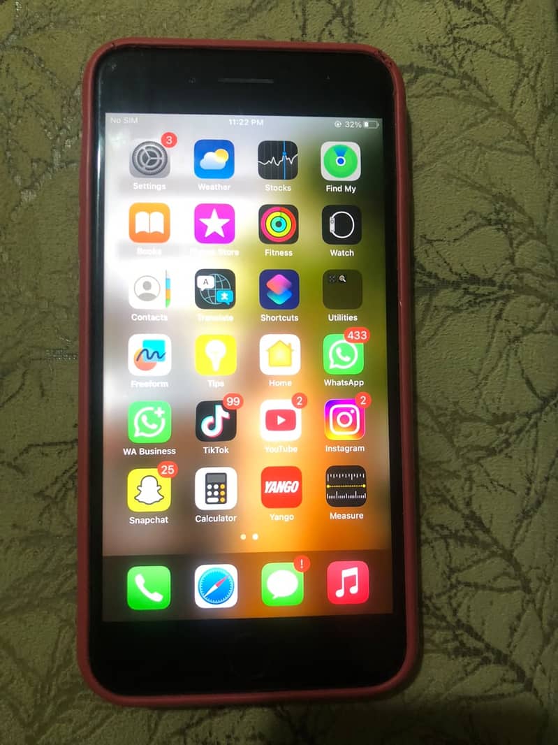 Apple iPhone 8 Plus 0