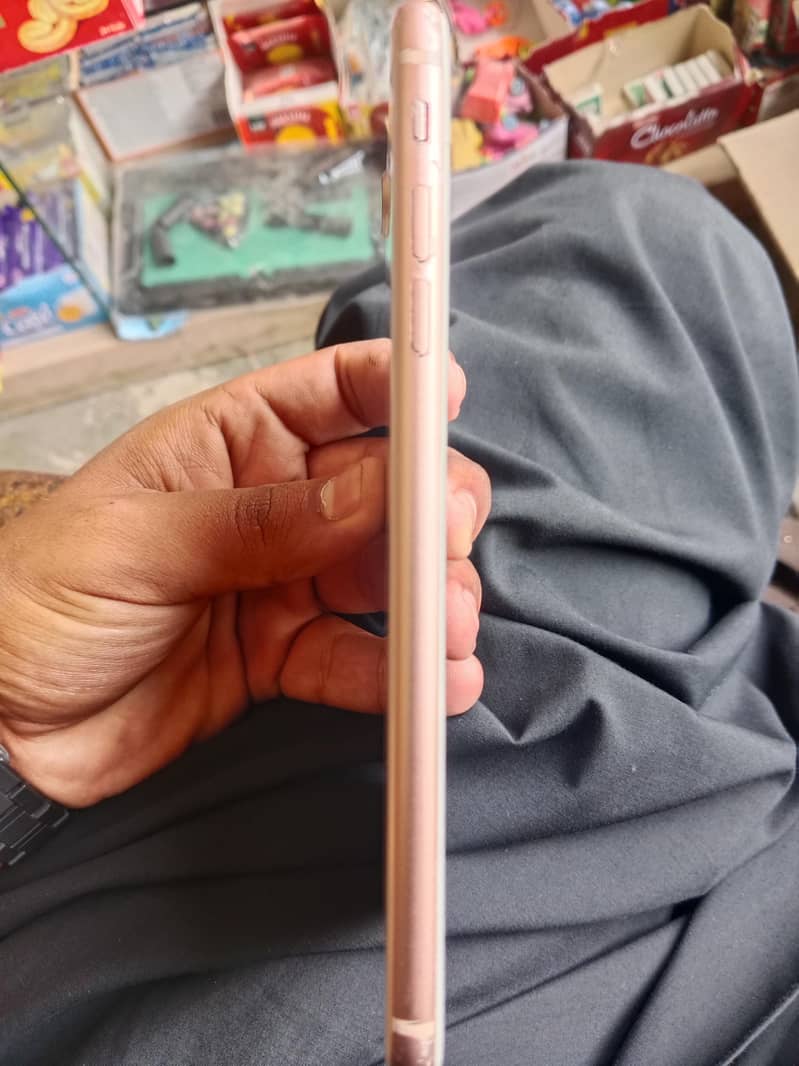 Apple iPhone 8 Plus 5