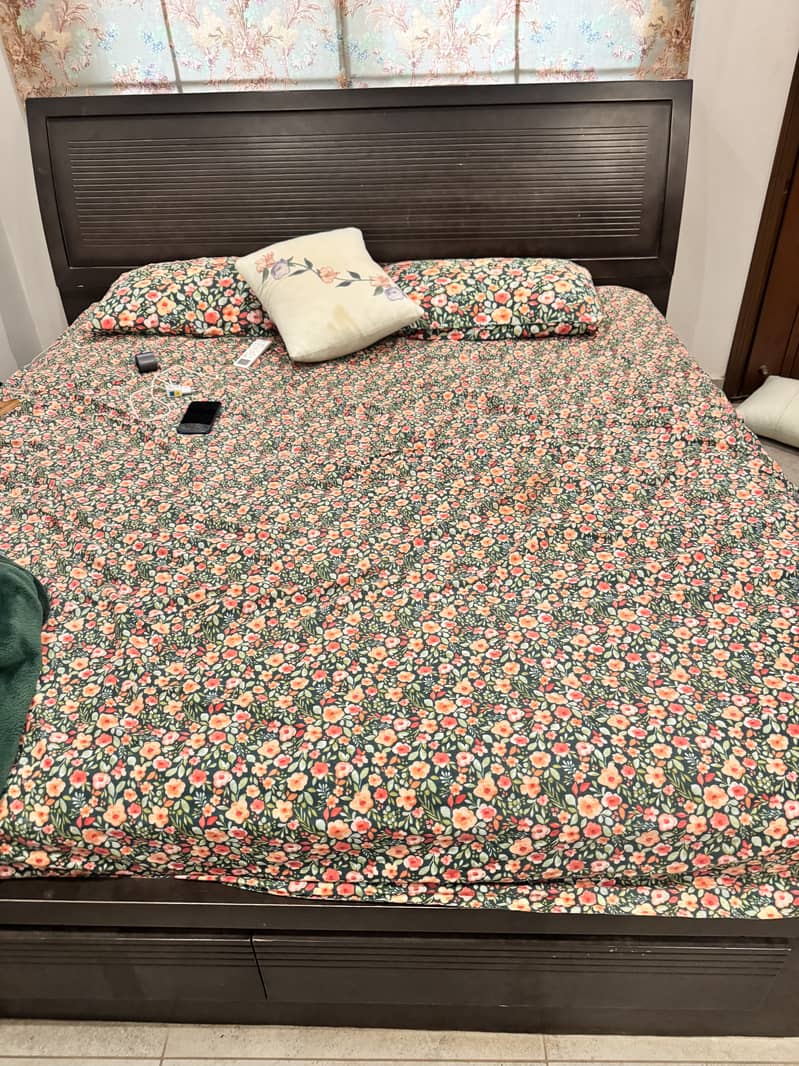King bed 2