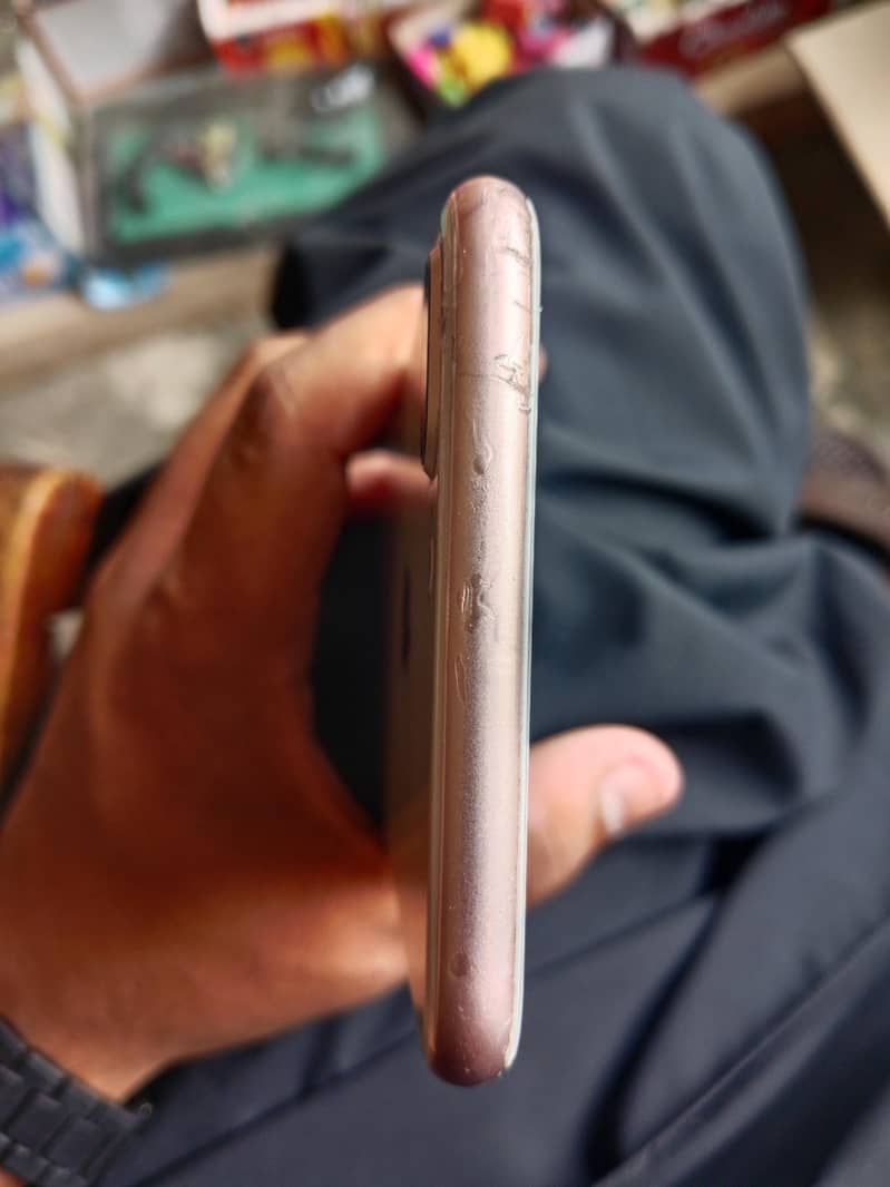 Apple iPhone 8 Plus 1