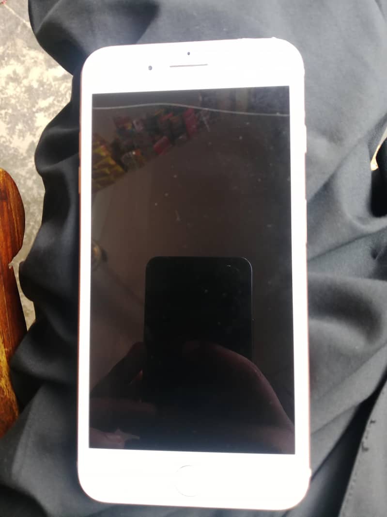 Apple iPhone 8 Plus 4