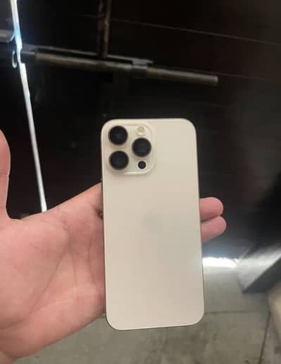 Apple iPhone 16 Pro Max
