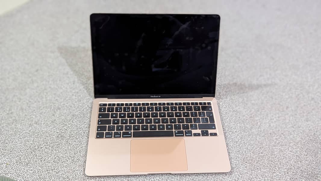 MACBOOK AIR 2