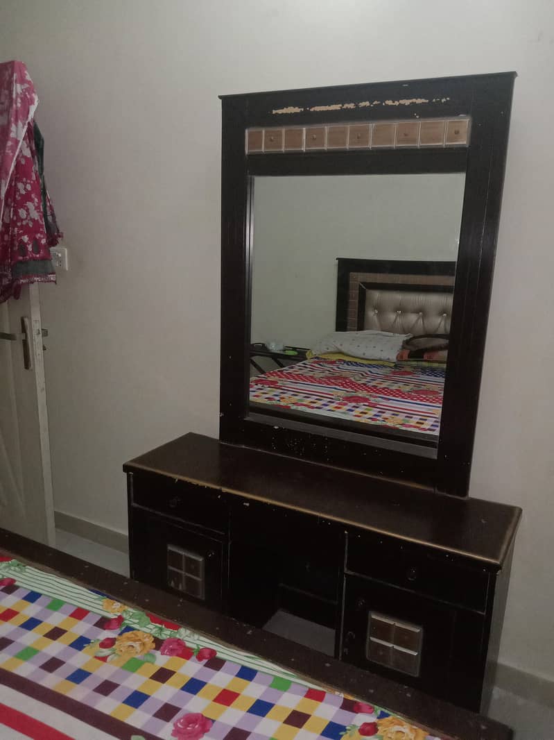 double Bed  set With dressing table one side table 3