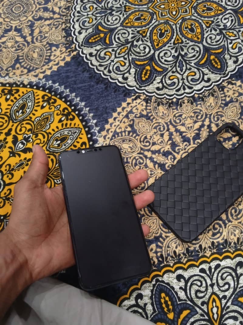 Apple iPhone 11 Pro Max 3