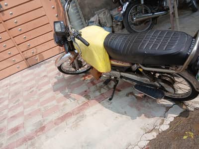 unique CD 70 cc bike first owner one hand use