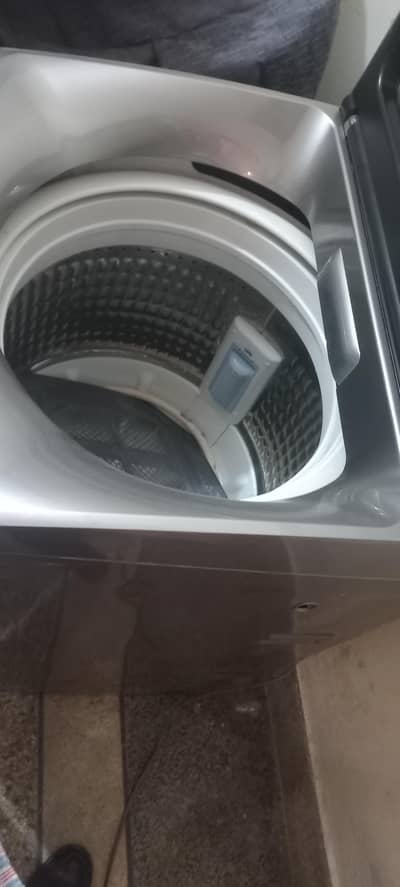 Haier 12 kg top load excellent like new  fully automatic