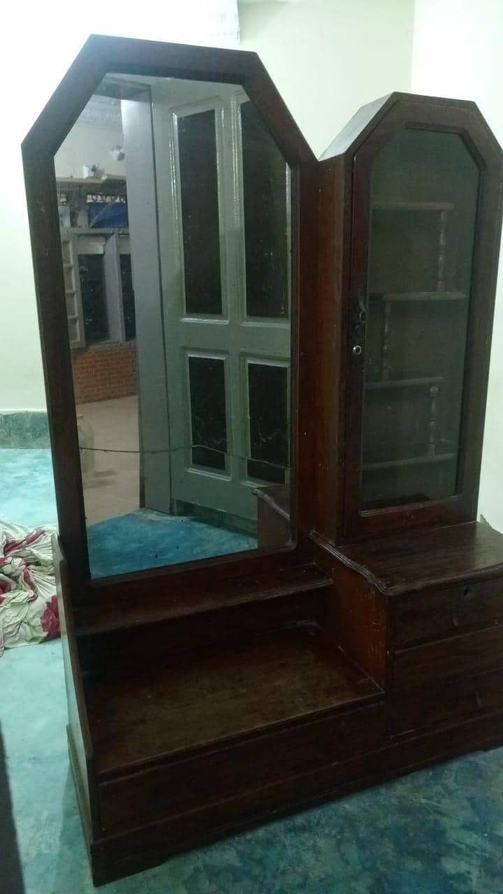 dressing table 0