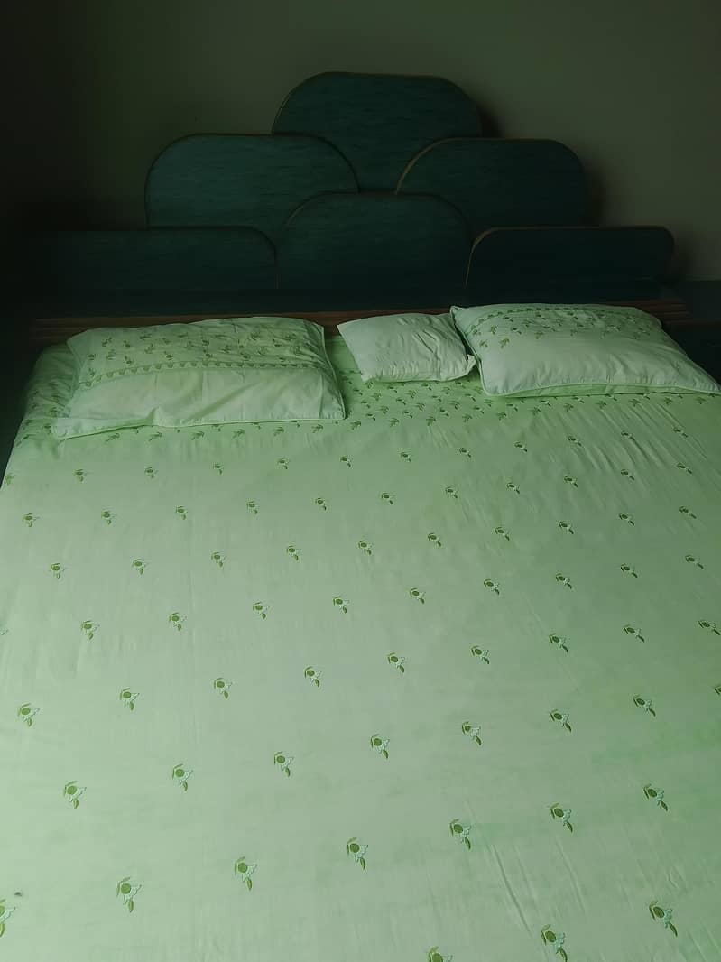 king bed 0