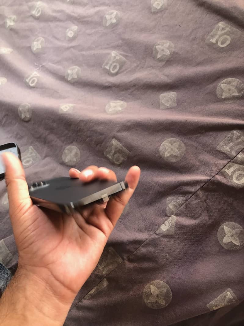 Apple iPhone 13 Pro 4
