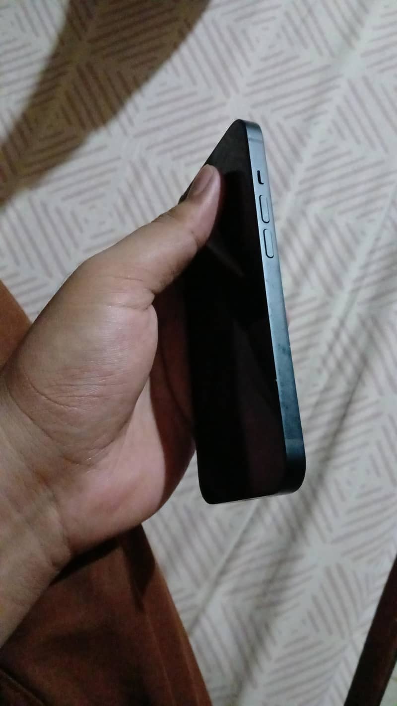 Apple iPhone 14 2