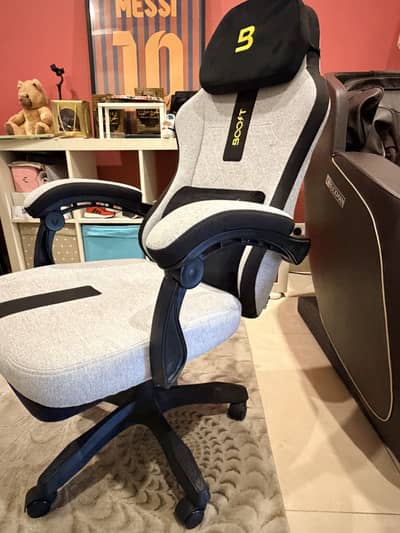 Boost Surge Pro Ergonomic Chair with Footrest