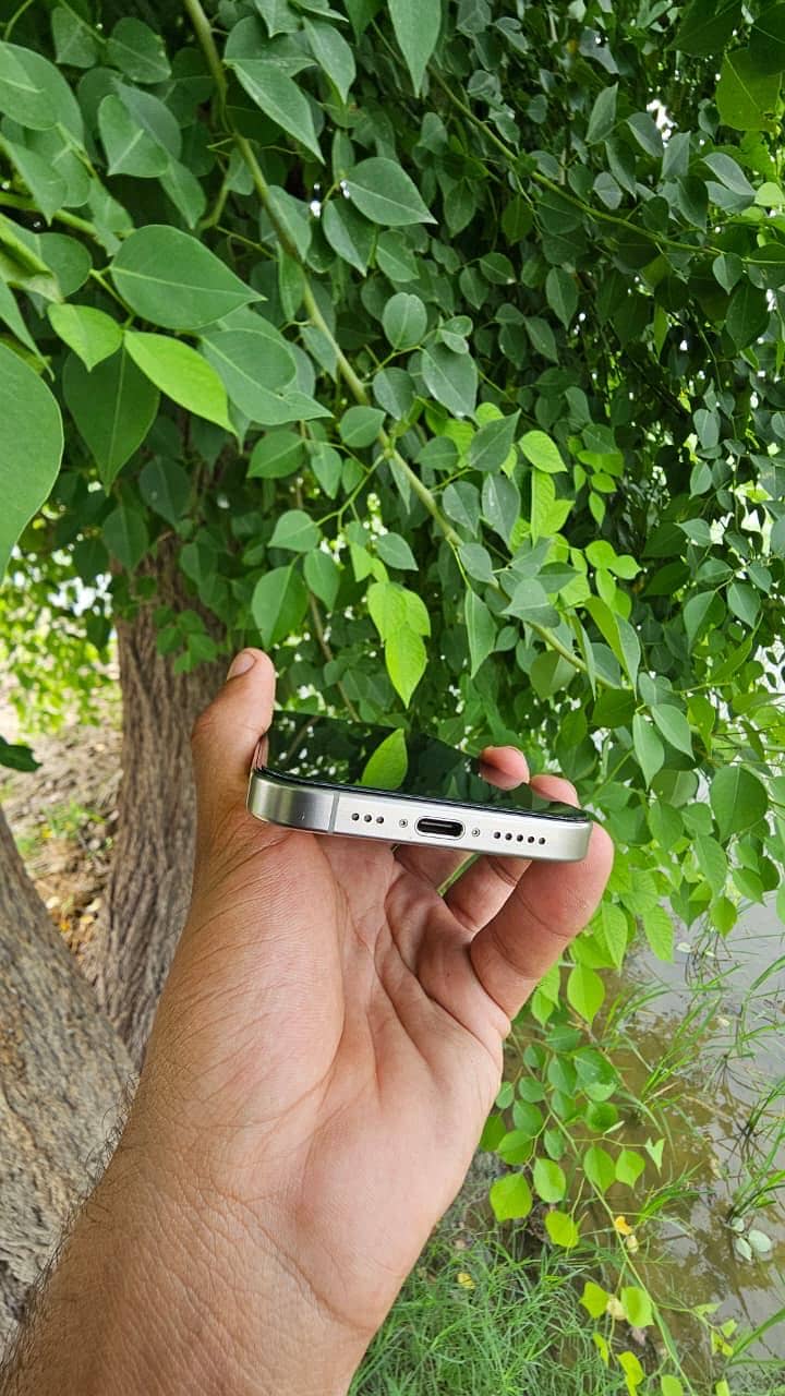 Apple iPhone 15 Pro 5