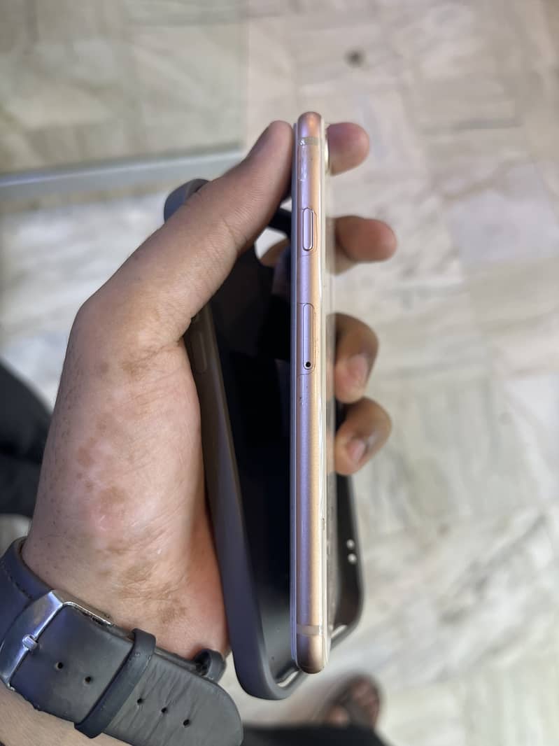 Apple iPhone 8 2