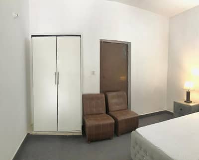 Single Room Paying Guest Accommodation Comfortable & Secure