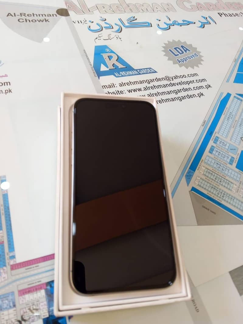 Apple iPhone 15 Pro Max 3
