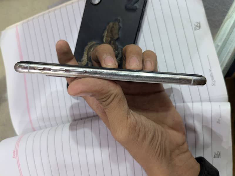 Apple iPhone X 2