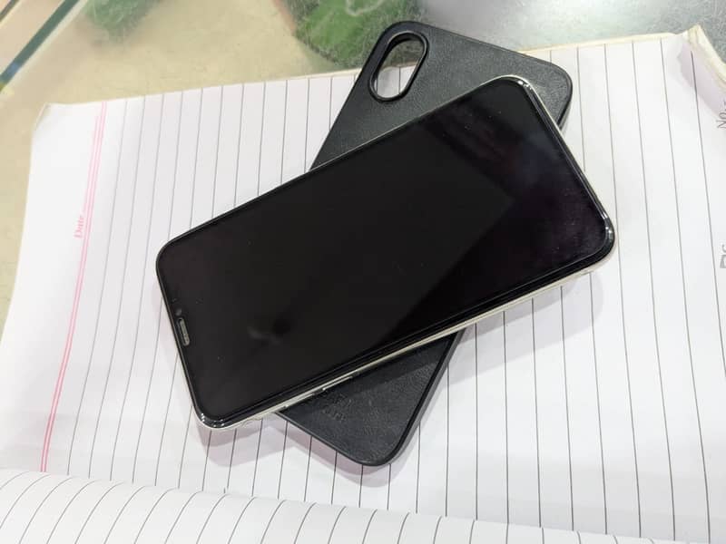 Apple iPhone X 3