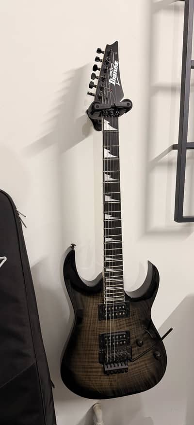 Ibanez grg320FA