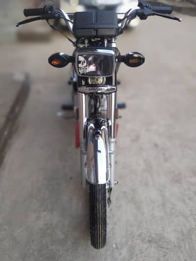 Honda CG 125 in original and new condition 2024/26
