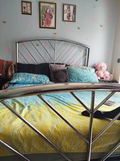King size bed with spring mattress