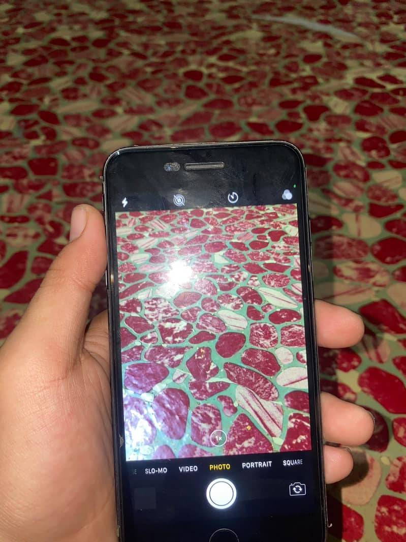 Apple iPhone 8 Plus 1