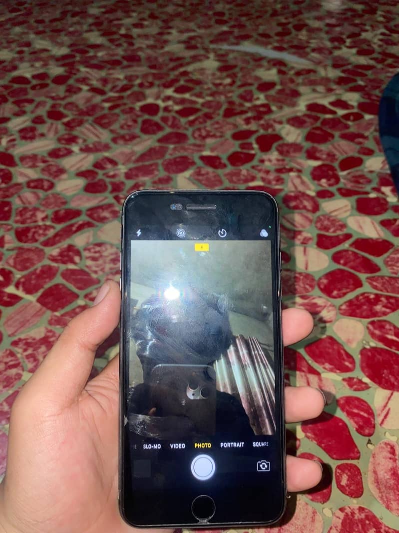 Apple iPhone 8 Plus 2