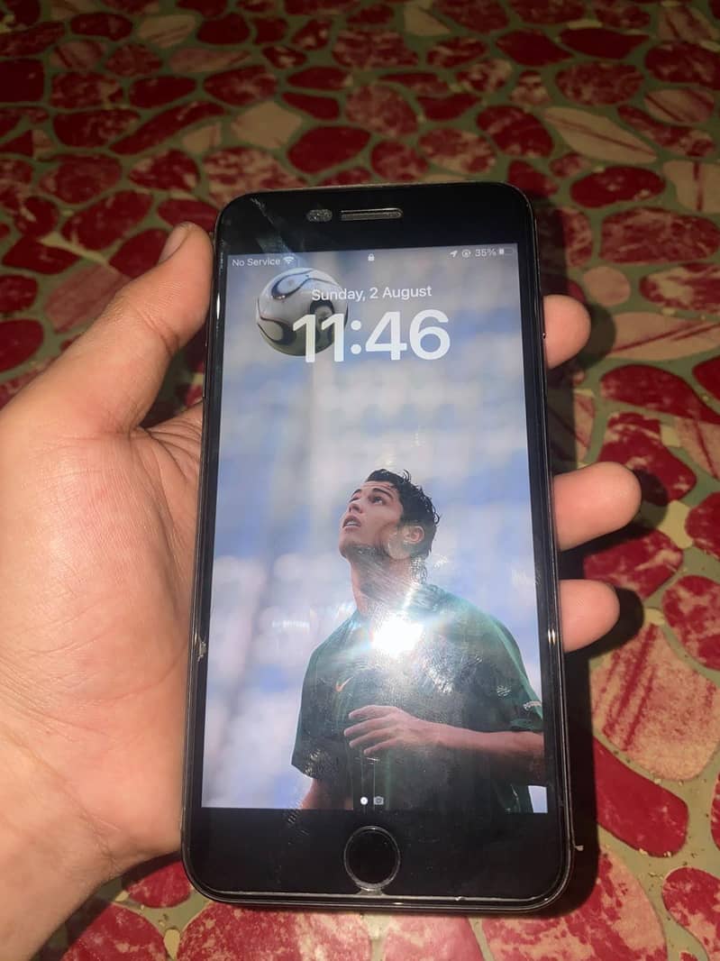 Apple iPhone 8 Plus 3