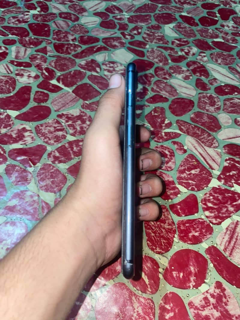 Apple iPhone 8 Plus 5