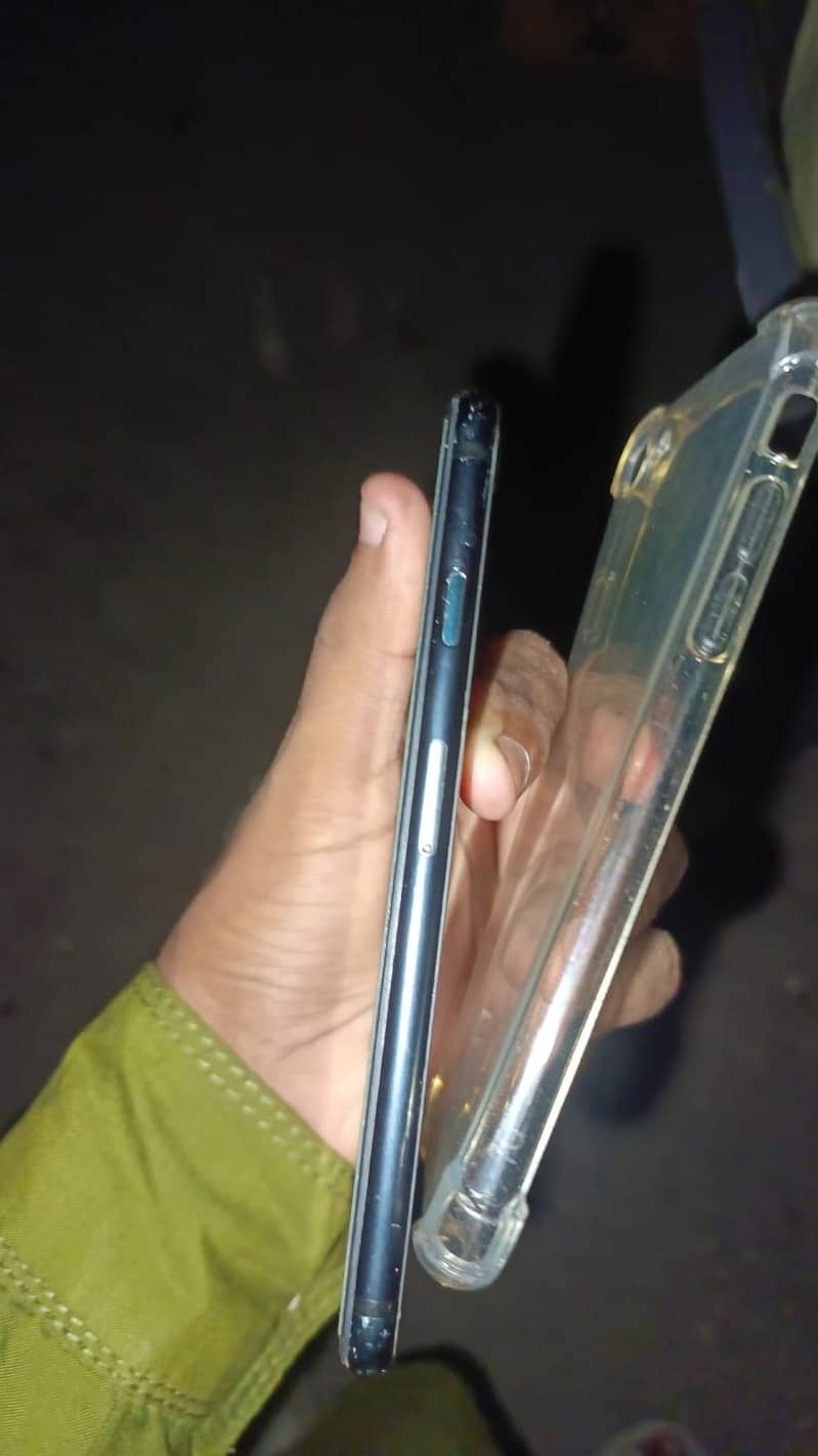 Apple iPhone 8 3