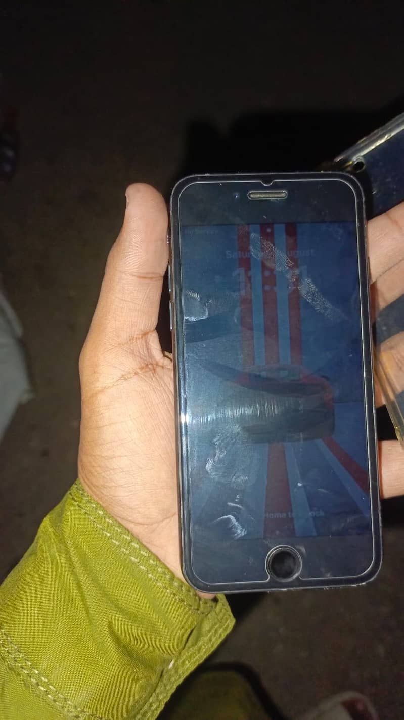 Apple iPhone 8 5