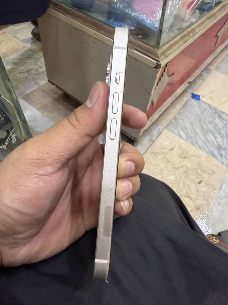 Apple iPhone 14 1