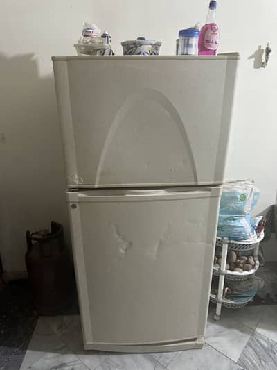 Dawlance Full-Size Refrigerator. Very Good Condition