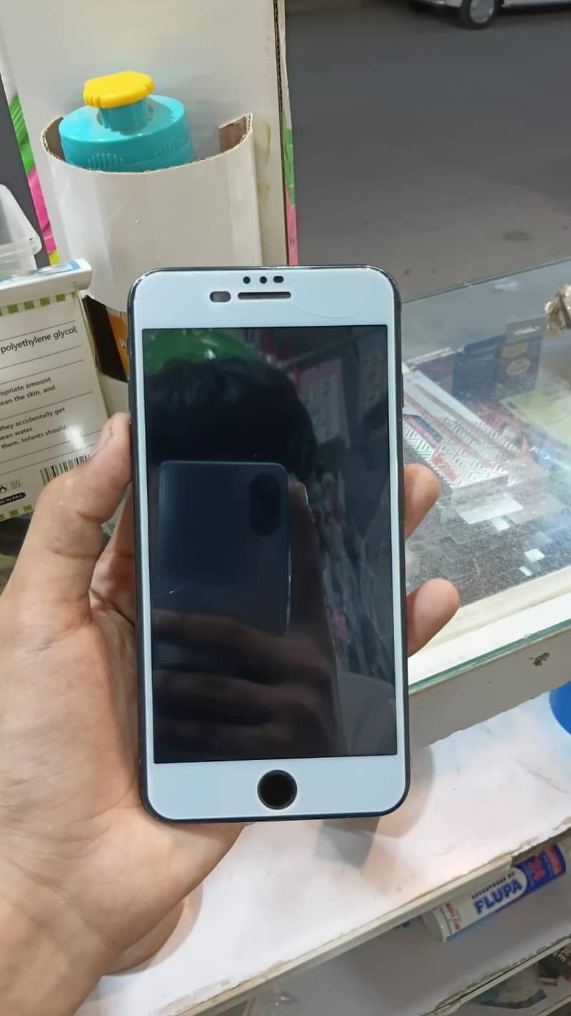 Apple iPhone 7 Plus 1