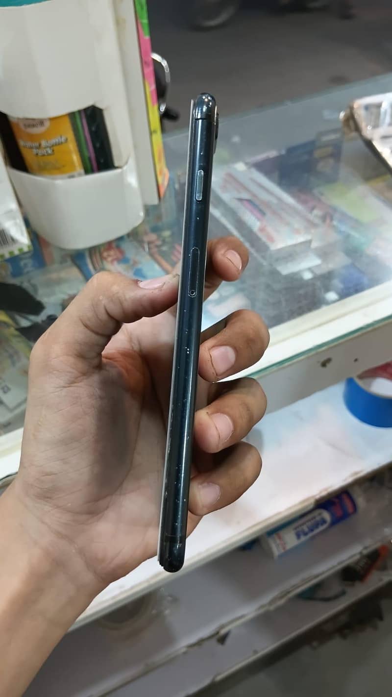 Apple iPhone 7 Plus 2