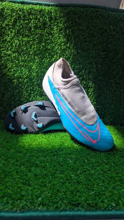 Nike Phantom GX Academy DF MG Blast