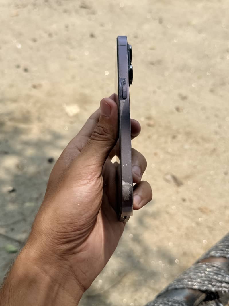 Apple iPhone 14 Pro 3