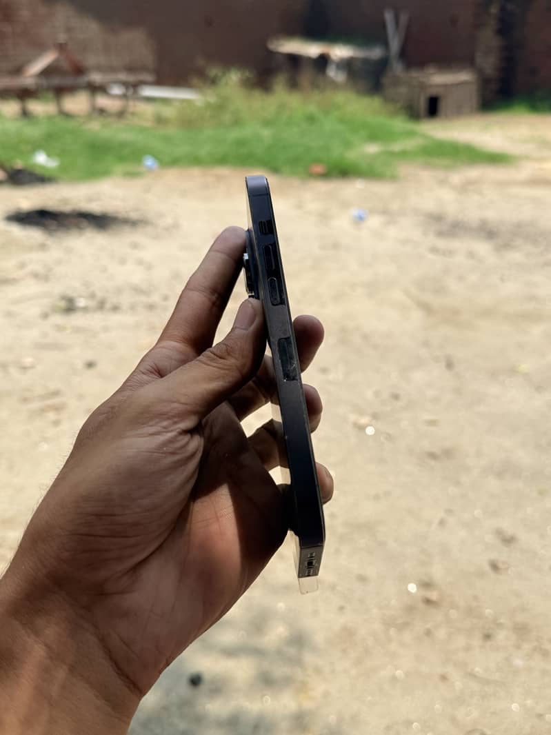 Apple iPhone 14 Pro 11
