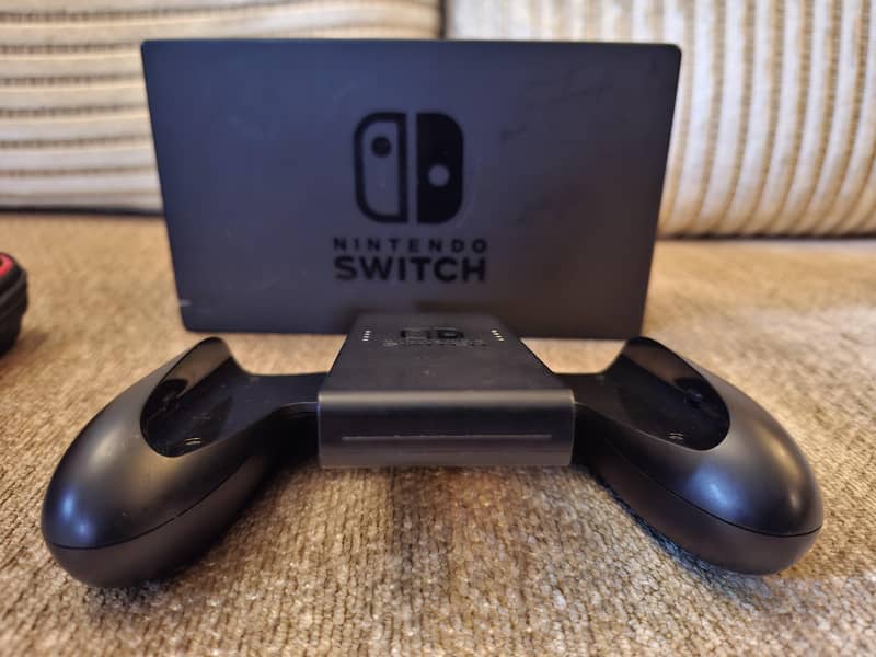 Nintendo Switch V2 5