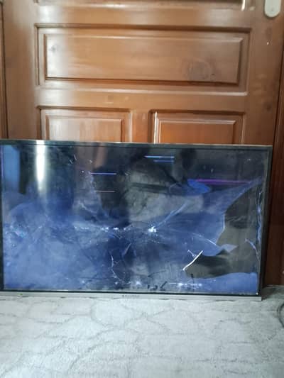 eco star  42 inch LED TV (Model:Cx-42U530) broken f
